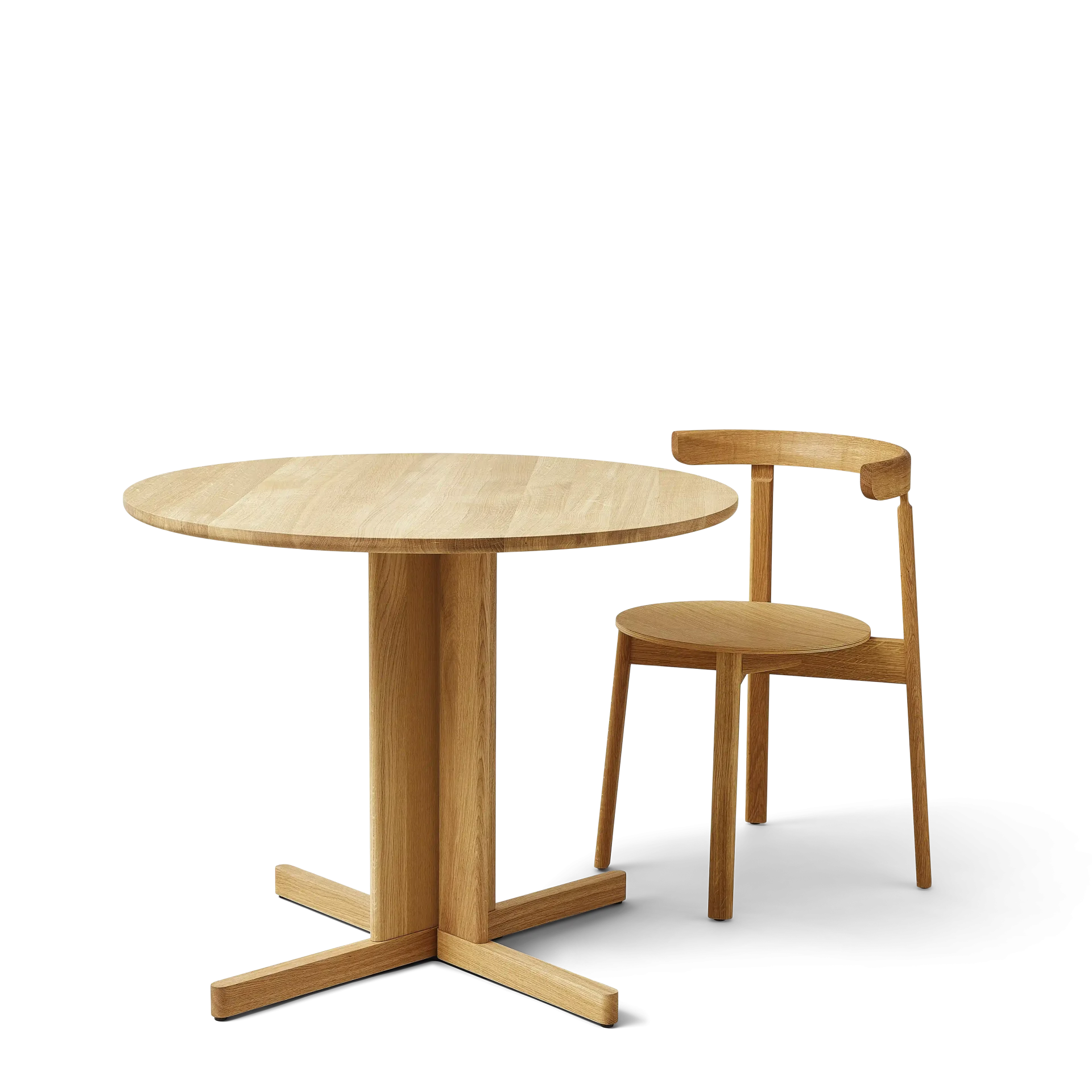 Trefoil Round Table Ø90, Oak